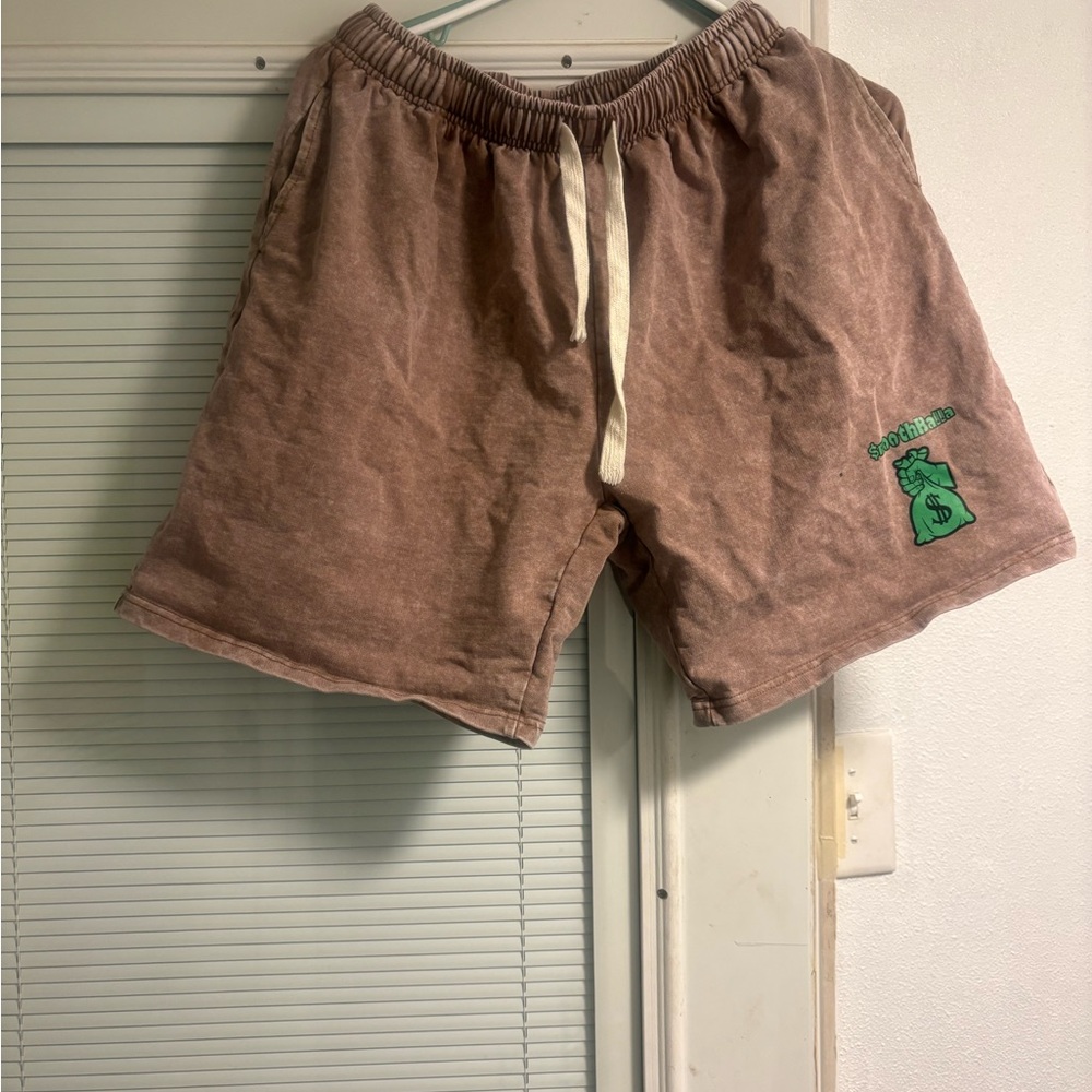 Stylish Brown Athletic Shorts with Green Detail